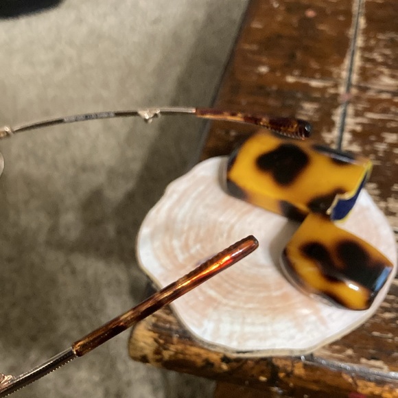 Reader foldable glasses with fun case 1.75 - Picture 9 of 14